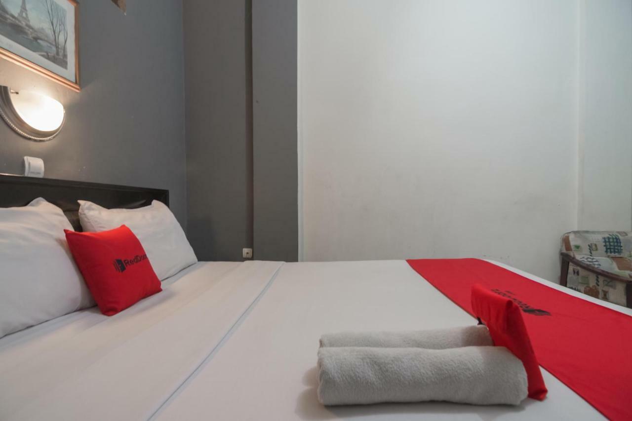 Reddoorz @ Cihampelas 万隆 外观 照片